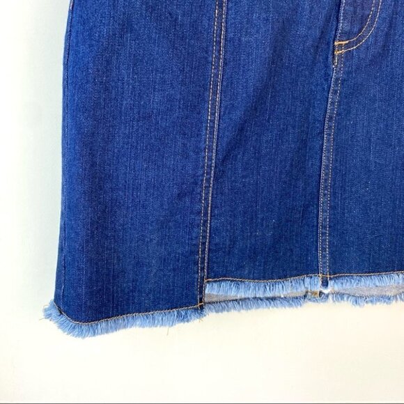 Forever 21 jean  skirt, mini length, with raw hem - Picture 3 of 9